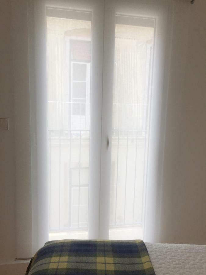 Tp Bombarda 5, Lisbon Deluxe Apartment Bagian luar foto